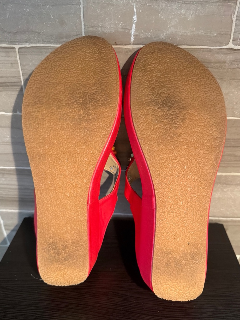 SIKETU Red Beaded Shell Platform Wedge Sandals Size 40 / US 9 - Picture 9 of 9